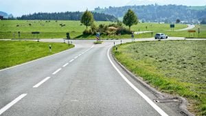 Aanrijding voor rotonde schadevergoeding
